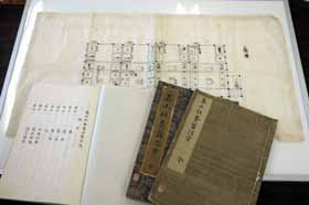 町田菊次郎の子孫宅で見つかった家の見取り図や養蚕の手引書