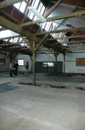 ボランティアの手によって、整理された旧東洋紡織工場の内部