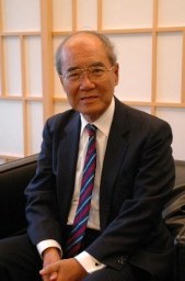 「富岡製糸場と絹産業遺産群」の準備状況を高く評価する松浦氏 