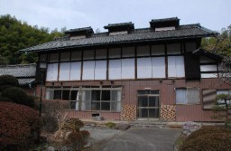 近代日本の標準的な養蚕法「清温育」の発祥地である高山社跡 