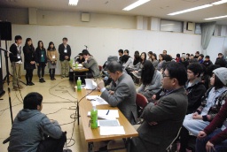 学生が制作した富岡市のＣＭ発表会