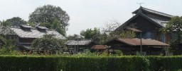 島村の原風景、田島健一さん方の養蚕農家群。